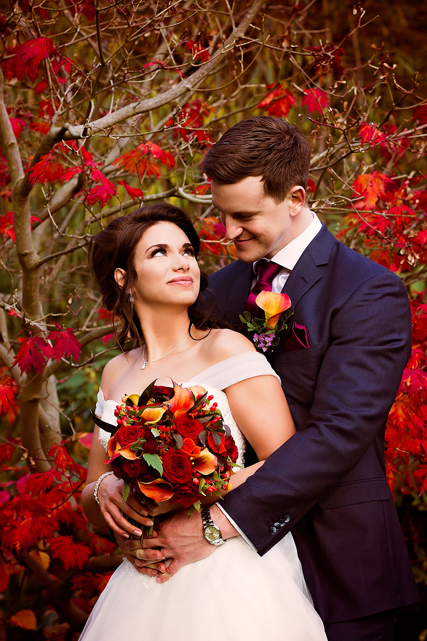 Creating an Amazing Autumnal Wedding Theme - Beautiful blooms | CHWV