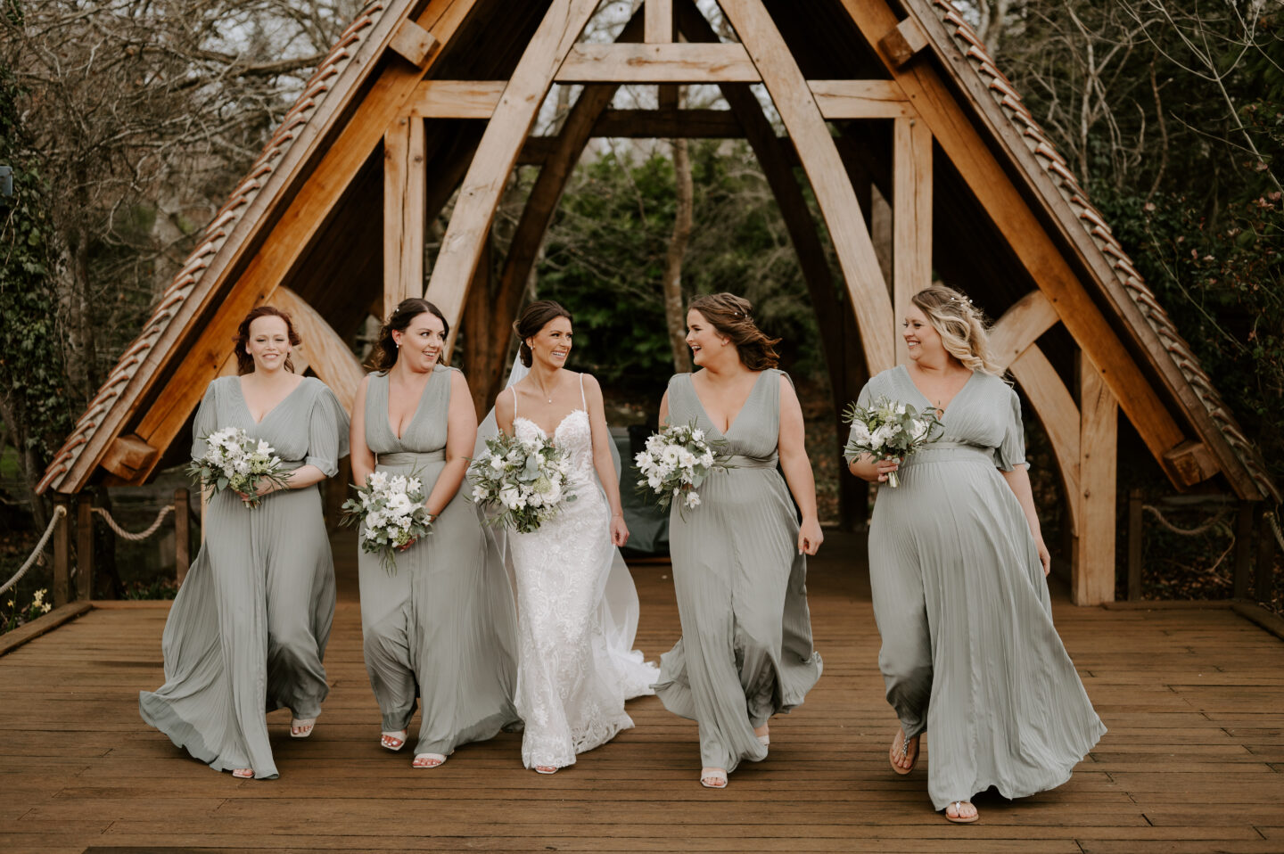 rivervale barn bride and bridesmaids