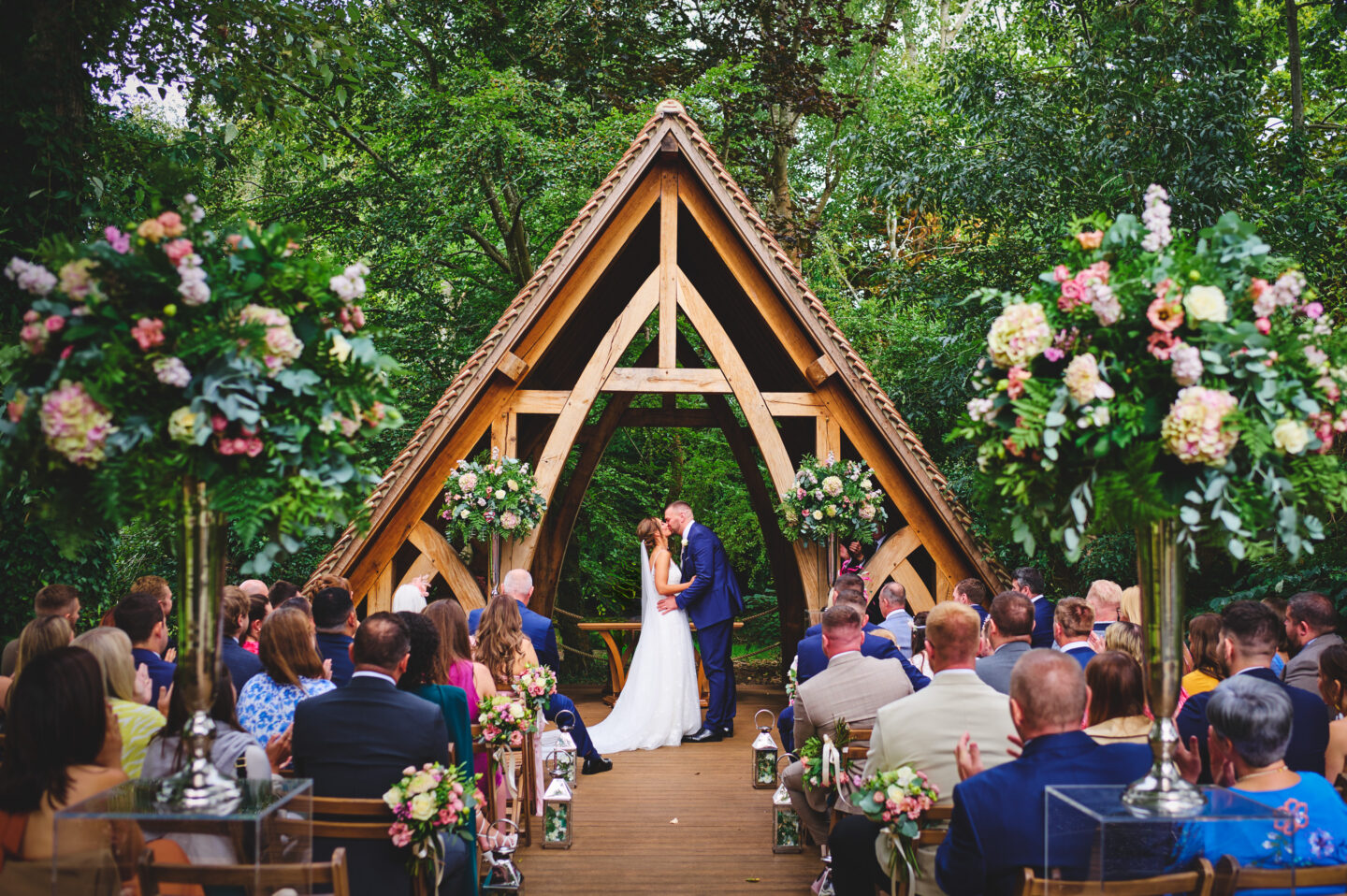 rivervale barn outdoor ceremony couple
