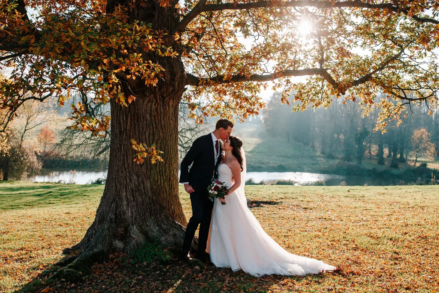 35-braxted-park-autumnal-wedding-portraits-