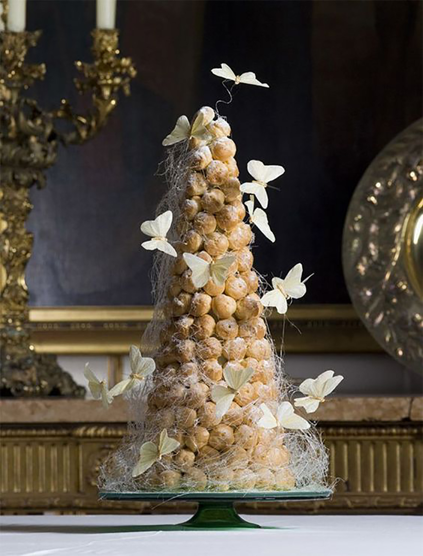 22 Wedding Cakes Fit for a Fairy Tale - Web of love | CHWV