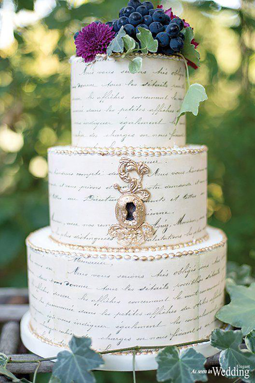 22 Wedding Cakes Fit for a Fairy Tale - Love notes | CHWV