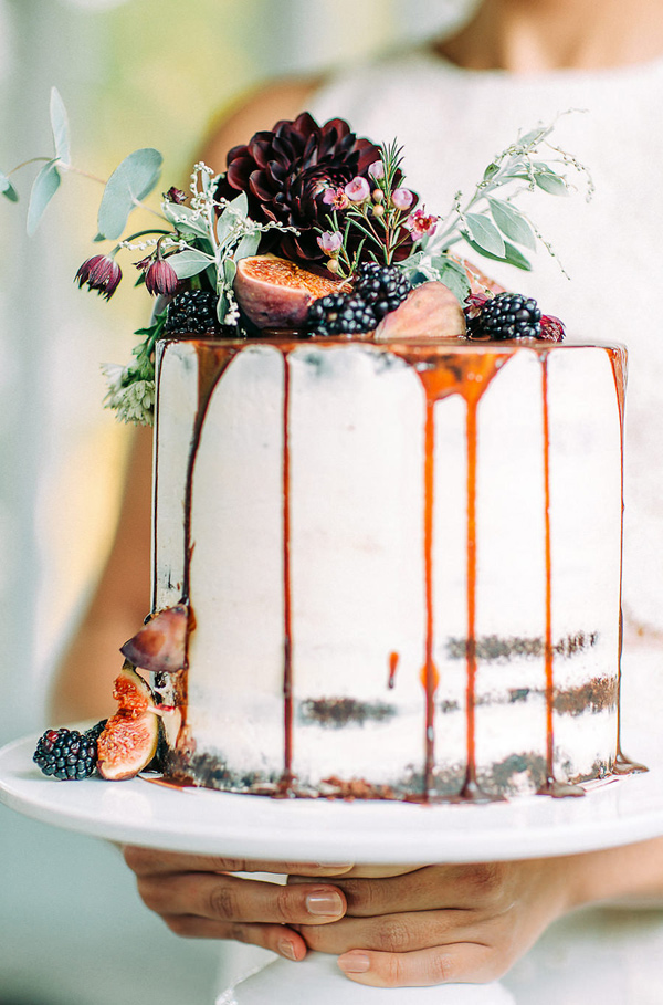 Non-Traditional Wedding Cakes – Drip Cakes - Ruffled Blog | CHWV