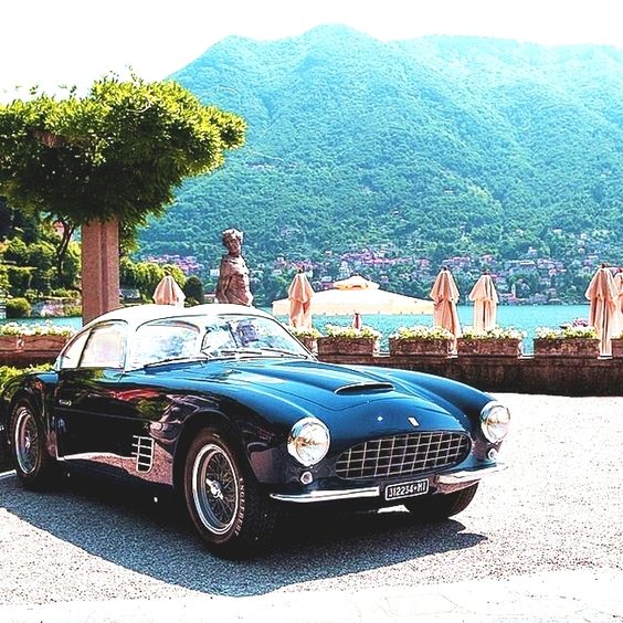 Awesome Wedding Cars for the Groom - Vintage style | CHWV