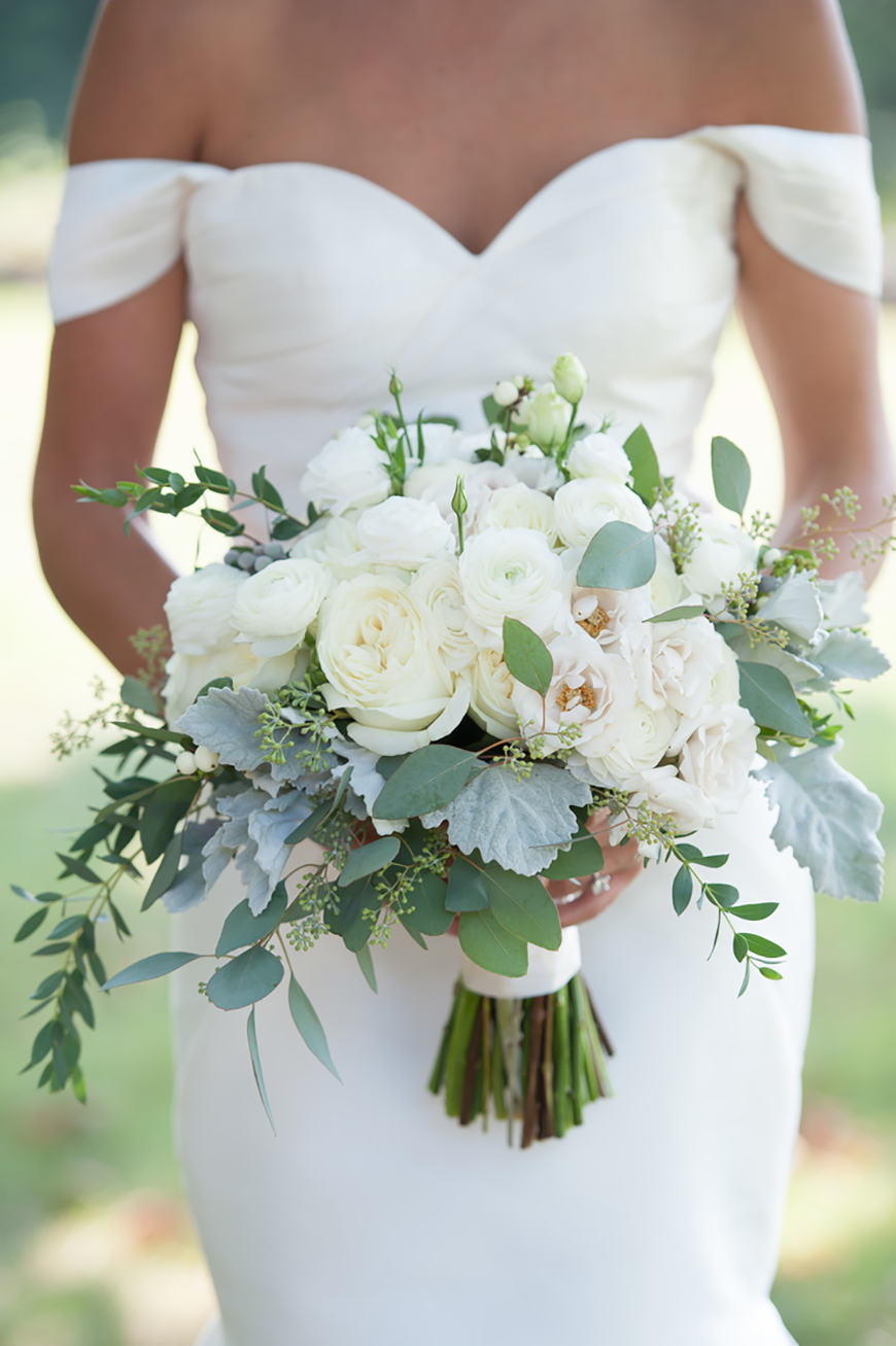 24 Beautiful Winter Wedding Flowers | CHWV