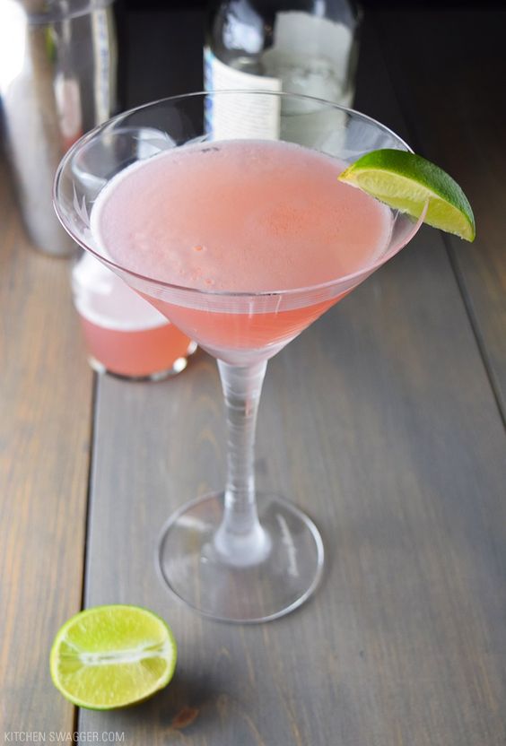 Drink Me – Summer Wedding Cocktails - Cosmopolitan | CHWV